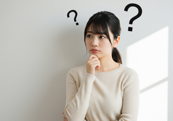 歯ぎしりが歯周病を悪化させるって本当なのか考える女性