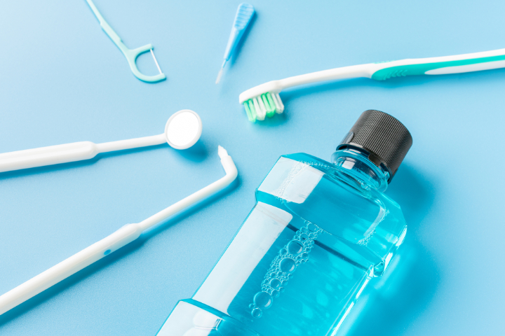 インプラント治療後の口内トラブルを予防する口腔ケアグッズ